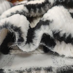 Soft Polyester Rabbit Fur Fabric 500gsm Printed Plaid Fake For Winter Coat