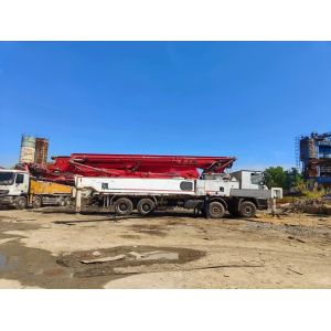Refurbished Putzmeister Concrete Pump 38m 46m 49m 56m with Benz Chassis and