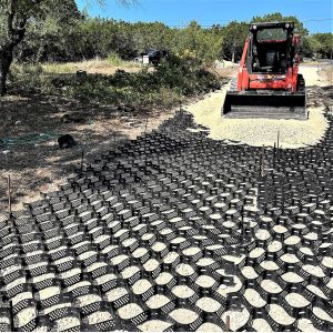 Heavy-Duty Honeycomb Geogrid For Soil, Gravel, Grass & Driveway Stabilization On Slopes, Walkways And Patios Driveways, Parking, Landscaping, Patios, Golf Cart ATV Paths