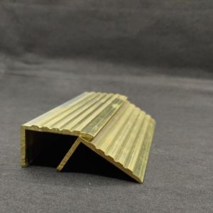 Slip Resistant 42mm Width Metal Step Edge Protector ISO9001 Approved