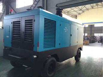 SS304 Diesel Screw Air Compressor Hydrovane Diesel Compressor For Tunneling