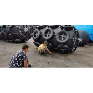 Boat Pneumatic Rubber Fenders With Tyre And Chain