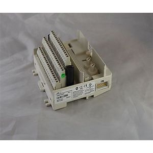 3BSE013234R1 ABB TU830V1 PLC Extended Module Termination Unit ABB Advant 800xA