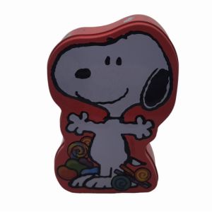 China Vintage Snoopy Shape Custom Tin Can Cookie Tin Container With Embossed Lid on sale