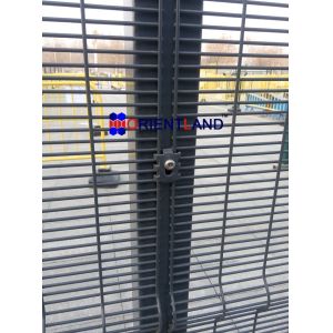 PVC Coated 358 High Security Mesh Fence Anti Climb Mesh Fence 8gauge 4.0mm