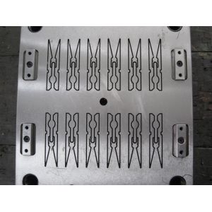 Multi Cavities Injection Molding Molds PEG Hanger Mold OEM ODM Service