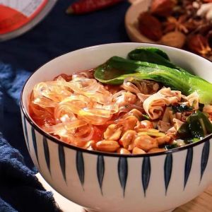 Non Fried Instant Wide Vermicelli 156g Sour And Spicy Flavor