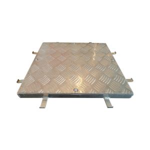 Square Aluminum Manhole Cover V-Type Supports Welded Re Inforcements