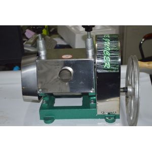 Manual Sugar Cane Crusher Machine Low Noise Level for Juice Extraction and