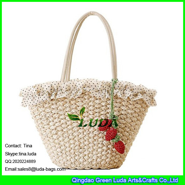Quality LUDA small kids handbag handmade cornhusk straw tote bag with crochet strawberry wholesale