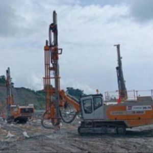 Full Hydraulic Crawler Chassis Integrated DTH Surface Drill Rig Machines for Ore