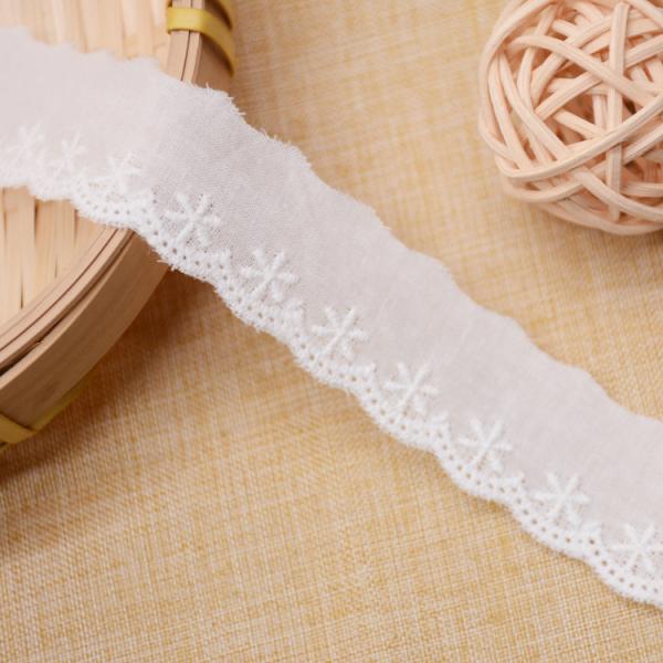 2.5cm Polyester Cotton Embroidery Lace Fabric For Clothes