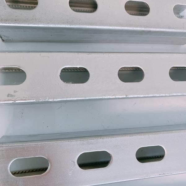 SS 304 Strut C Galvanised Steel Channel ASTM Vertical Integrated 41mm