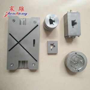 Customized Plastic Extrusion Mould with Electroplating and Polishing for CNC