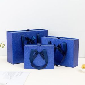 CMYK Printing Cardboard Gift Bag Matte Glossy Surface With Drawer Box Bow
