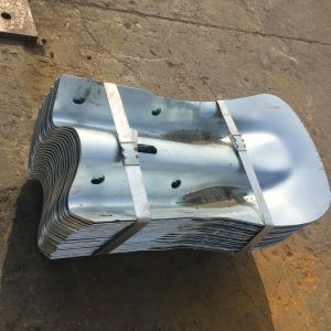 Straight Barrier Guardrails Manufactures Steel Terminal Guardrails and Fishtail