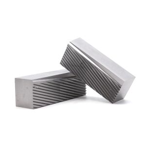 Cheap DC53 M2 H9 Material Screw Thread Rolling Dies For Screw Rolling Machine Flat Dies for sale