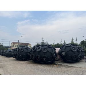 Black Customized Yokohama Pneumatic Fender Durable