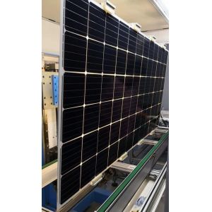 12v 380W Mono Perc Half Cut Technology Commercial Solar Panels Solar Silver