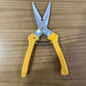 Cheap SK5 High Carbon Steel Blades Hardware Scissors SB101 and Tool Oil Blades Regularly Maintenance Extends Blade Performance for sale