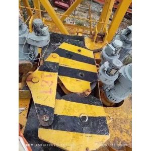 Moving Type Car Type 14-Year-Old Zoomlion Tower Crane with Spare Parts Provided