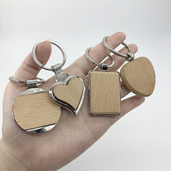 House Shape Round Laser Engraved Wood Keychains Customized Personalised Keychain