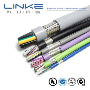 US Hsd to USB Assembly Automotive Data Cable Made of Silicone Rubber Cover