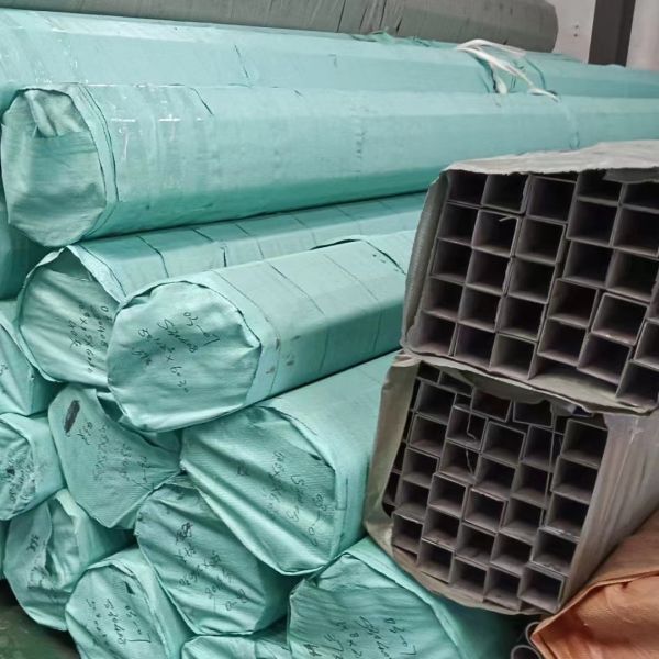 Quality ASTM A312  304 Stainless Steel Welded Pipe / ERW SS Pipe DN10 - DN500 in 6m Length wholesale