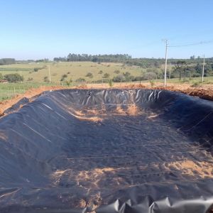 GB/ASTM GRI-GM13 Standard 0.5mm Geomembrane Fish Tank Liner in Contemporary