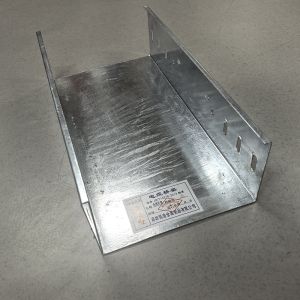 Cheap Silver Hot Dipped Galvanized Cable Tray With Non Flammable Fire Resistance 50mm-1000mm Width for sale