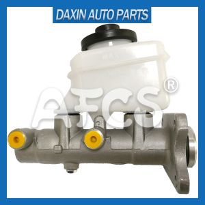 China 47201-34010 Brake Master Cylinder 47201-3D141 472013D270 For TOYOTA HILUX V Pickup on sale