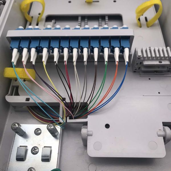 24 Core Waterproof Junction Box , Insert Type Splitter Outdoor Terminal Box