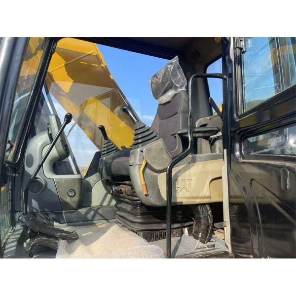 Used Caterpillar 320D Excavator with Caterpillar C6.4 Engine and 1.2m3 Bucket Capacity for Heavy-Duty Construction