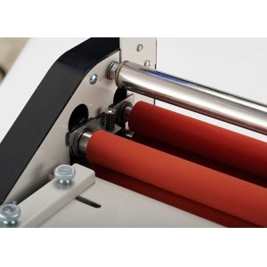 Hot / Cold Mini Laminators Adjustable Temperature Desk Top Laminator With 5m/Min