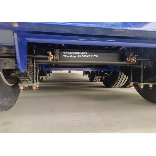 3 Axles Low Bed Semi Trailer Fuwa Axle 13000mm With Tail Detachable Ladder