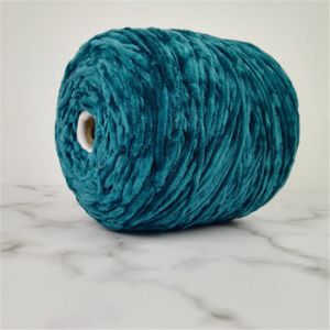 100% Polyester 1/6NM Soft Velvet Chenille Yarn For Crocheting Knitting Fancy