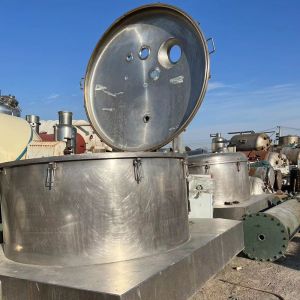 Medium Sized Second Hand Centrifuge With Normal Temperature
