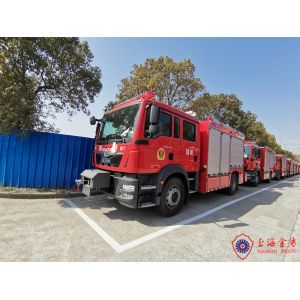 Cheap MAN Chassis 4x2 Drive 213Kw Emergency Rescue Firefighting Vehicle With Crane for sale