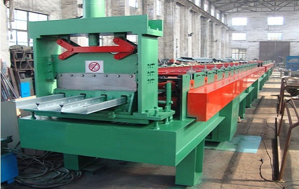 Quality 7.5KW 380V 50Hz Floor Deck Roll Forming Machine with PLC Control 0 - 12 m / min wholesale