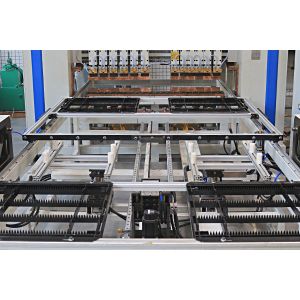 Hwashi Gantry Type Wire Mesh Welding Machine for Refrigerator Rack Frame