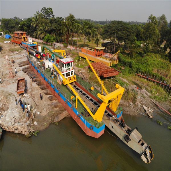 895kw Mainly Engine Power River Sand Mud Cutter Suction Dredge Ship for Dredging