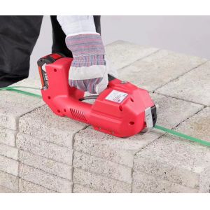 High-speed intelligent hand-held automatic baler with load-bearing force of