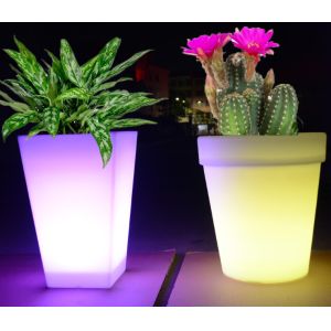 Plastic Rotomoulding Flower Pot And Planter With OEM Service