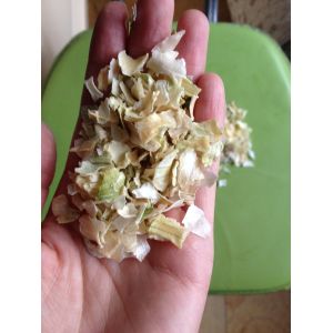 dehydrated garlic/onion flakes
