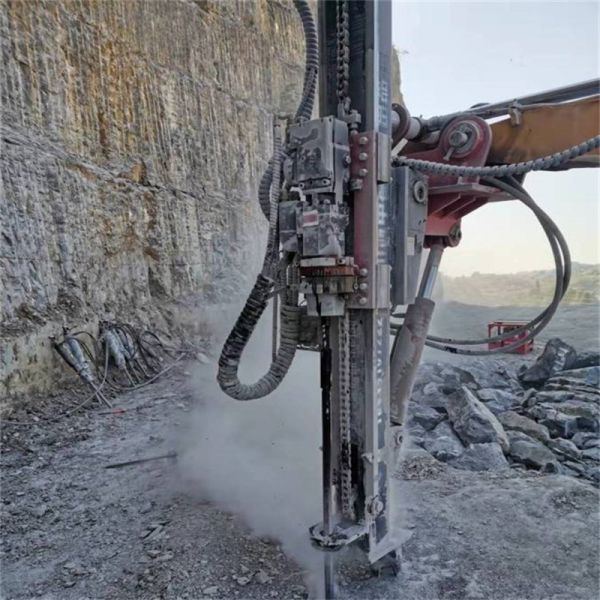 Earth Rock Blasting Hole Drill Machine for Quarry Mine Construction
