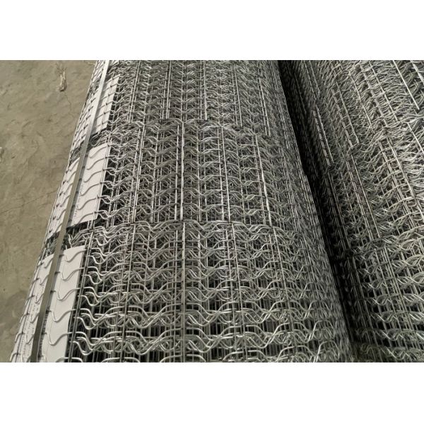 China 10 Years Use Hot Dipped Galvanized Pipeline Reinforce Welded Mesh For Oil / Gas Pipelines on sale China 10 Years Use Hot Dipped Galvanized Pipeline Reinforce Welded Mesh For Oil / Gas Pipelines on sale