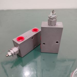 China Pump Truck / Industrial Machinery Single Cartridge Overcenter Valve, Double Counterbalance Valve With G1/2 Oil Thread on sale