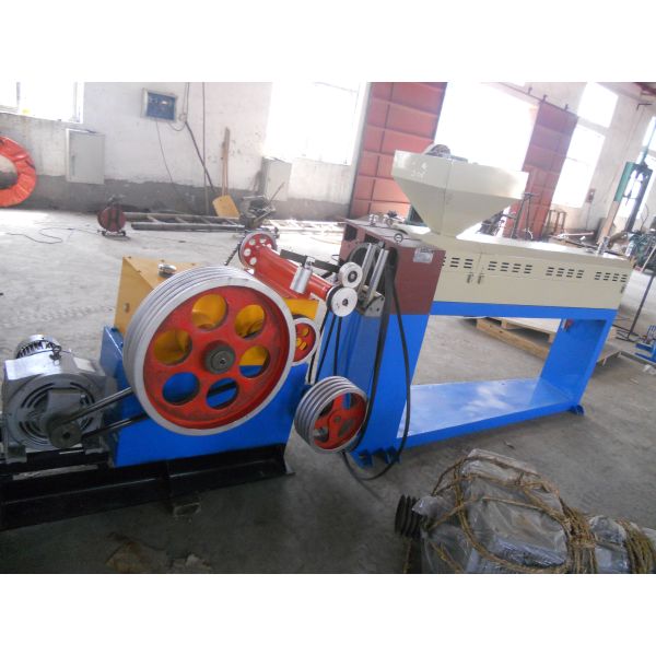 High Speed PVC Wire Making Machine , PVC Wire Coating Machine With Straightening