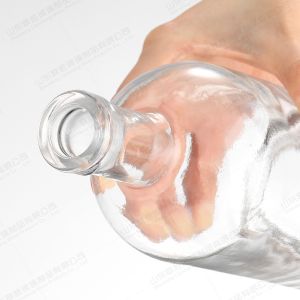 Rubber Stopper Sealing Type Glass Vodka Bottle for Big Wine Customization