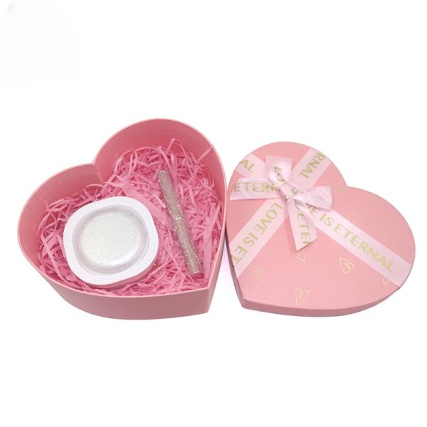 Custom 2024 Valentine's Day Luxury Gift Box With Bow Ribbon Heart Shaped Pink Paper